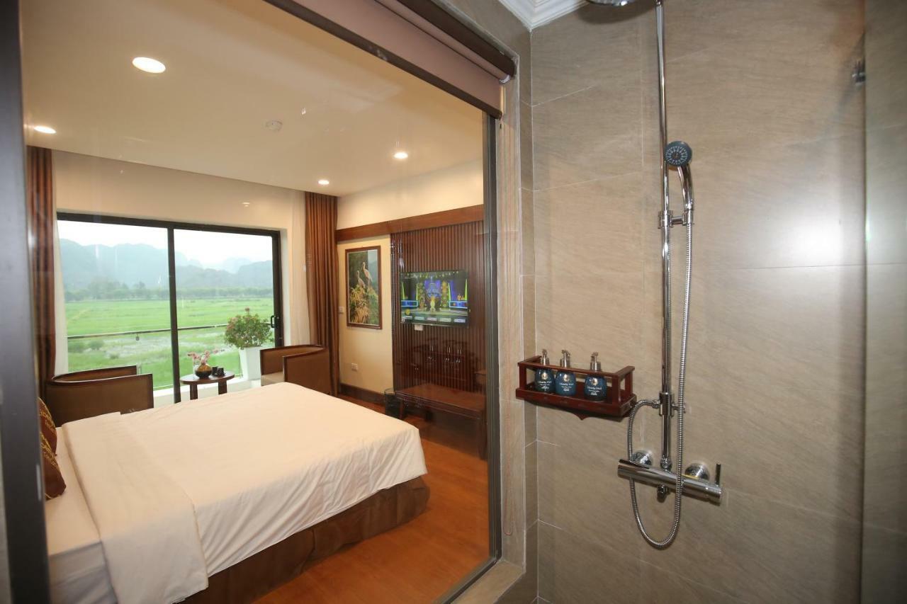 ลิเบอร์ตี้ ฮอลล์ ตัมก็อก โฮเทล แอนด์ วิลลา Hotel นิญบิ่ญ ภายนอก รูปภาพ